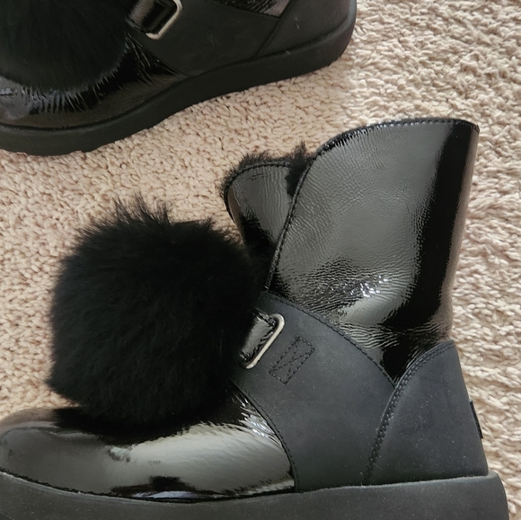 Ugg Isley Shearling Pom Boot Leather Patent Black Sz. 6.5 - Picture 5 of 6